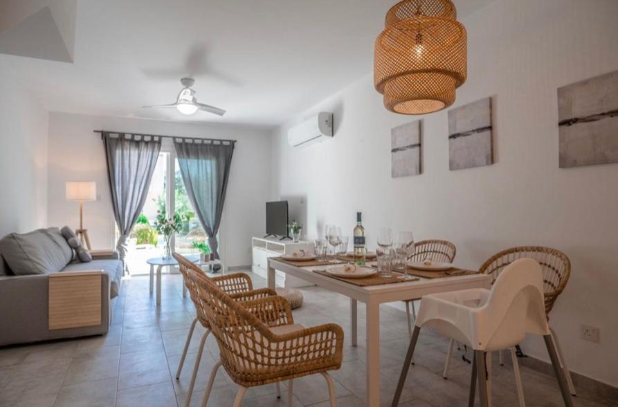 Holiday Cosy Home Paphos Eksteriør bilde
